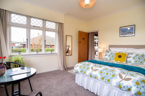 English Ave - Accommodation New Zealand 0
