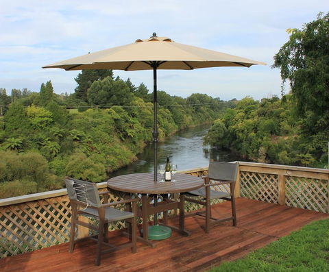 Fairway View - Accommodation New Zealand 0