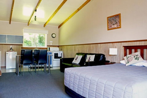 Fairy Springs Motel - Accommodation New Zealand 0