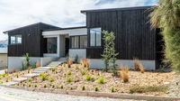 Farrant Drive - Sleeps 8 - Lake  mountain views - Modern  Stylish