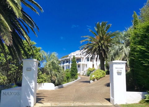 Feel Like Royalty, Med Style Castle, Ocean Views! - Accommodation New Zealand 3