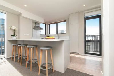 Five Star City Townhouse With A Carpark!