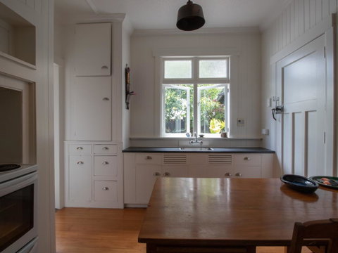 FLAMINGO EIGHT - TROPICAL BUNGALOW - Accommodation New Zealand 2