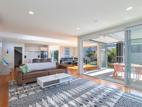 ForTuna - Omaha Holiday Home - Accommodation New Zealand 1