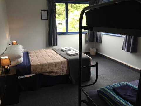 Franz Josef Montrose Hostel Lodge - Accommodation New Zealand 2