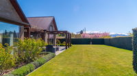 Galloway Terrace - Sleeps 8 - Mountain views - Spacious  Welcoming