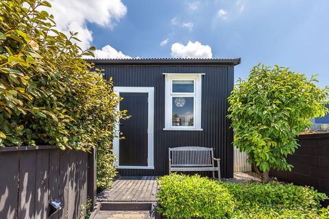 Garden Studio Gem In Mt Eden - Accommodation New Zealand 1