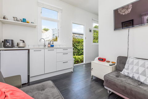 Garden Studio Gem In Mt Eden - Accommodation New Zealand 3