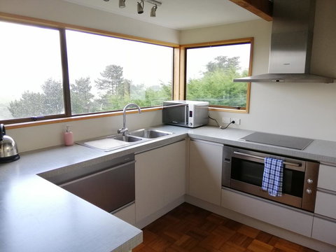 Gateway To Peninsula With Sea Views - Accommodation New Zealand 3