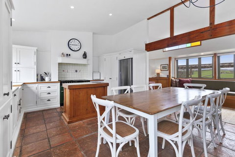 Gillman Vineyard - Matakana Holiday Home - Accommodation New Zealand 3