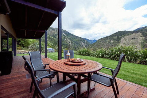 Glencree Luxury Chalets - Accommodation New Zealand 2