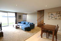 Golden Sun Apartment -Two bedrooms Three bedrooms