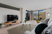 Goldrush Vista - Queenstown Holiday Home