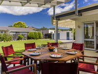 Gone Coastal - Whangamata Holiday House