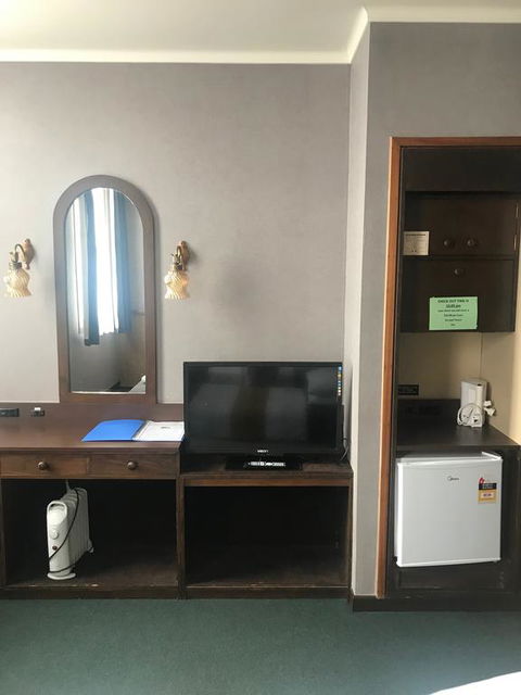 Grand Hotel - Whangarei - Accommodation New Zealand 1