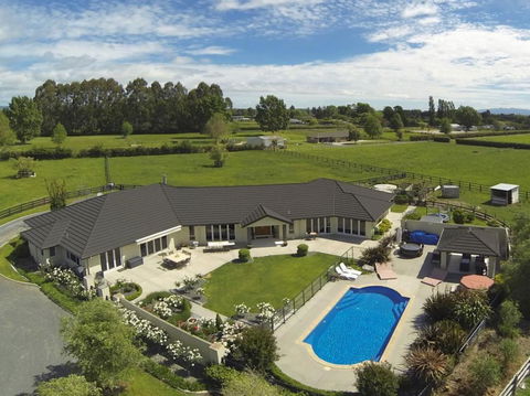 Grasslands Bed & Breakfast - Accommodation New Zealand 0