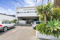 Great value Sunny Kingsland Studio