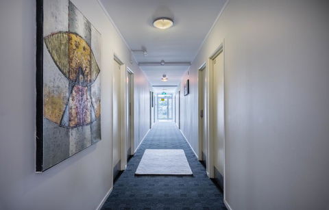 Great Value! Sunny Studio Room - Accommodation New Zealand 3
