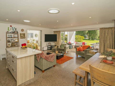 Hahei Getaway - Hahei Holiday Home - Accommodation New Zealand 3