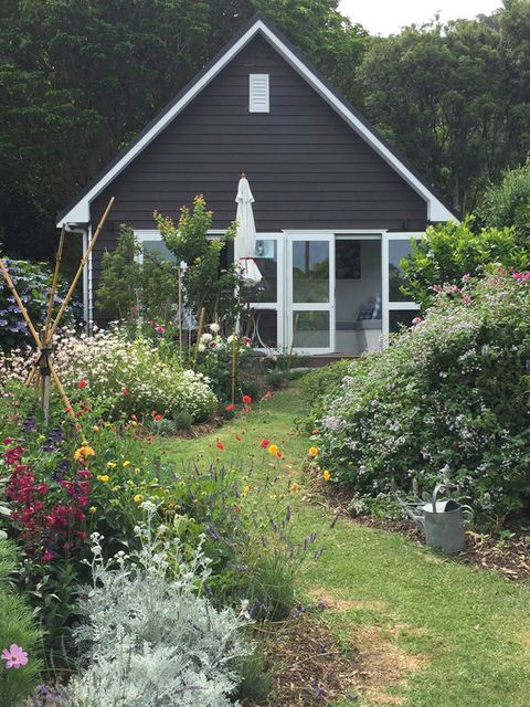 Hahei Kereru Cottage - Accommodation New Zealand 3