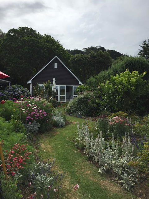 Hahei Kereru Cottage - Accommodation New Zealand 0