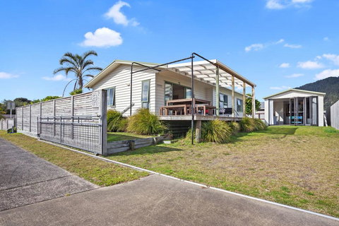 Hamamas Haus - Pauanui Holiday Home - Accommodation New Zealand 0