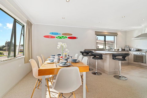 Hamamas Haus - Pauanui Holiday Home - Accommodation New Zealand 1