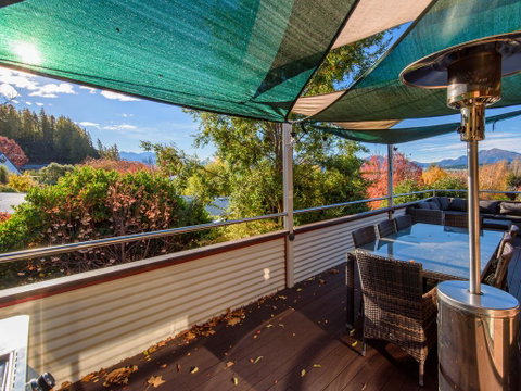 Haven By The Lake - Wanaka Holiday Home - Accommodation New Zealand 1