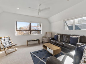 Heart of Russell Apartment - Russell Holiday Apartment