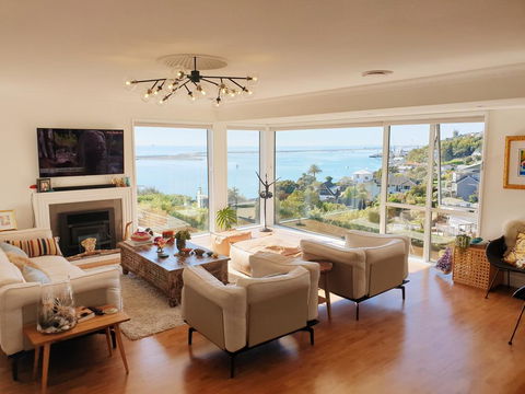 Heights House At The Cliffs - Accommodation New Zealand 0