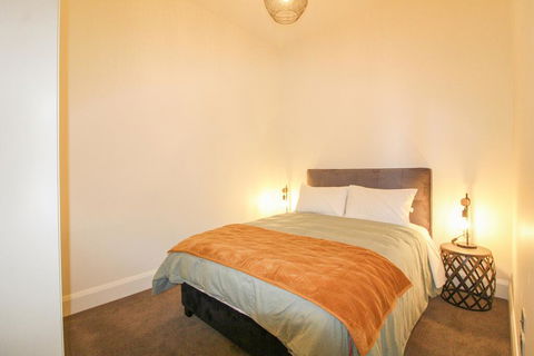 Heritage Meets Modern Luxury - Apartment A - Accommodation New Zealand 3
