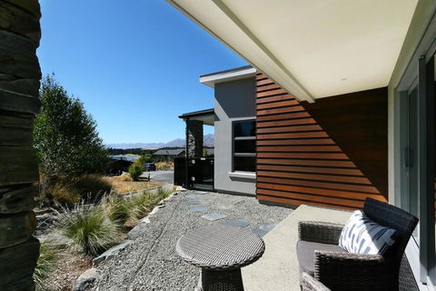 High Country Studio - Accommodation New Zealand 0
