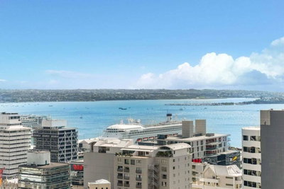 High Floor With Amazing Harbour View 2 Bedroom Apt