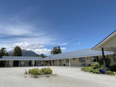 High Peaks Hotel - Accommodation New Zealand 1