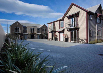 Highfield Mews Motel