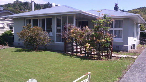 Holiday Home Greymouth - Accommodation New Zealand 0
