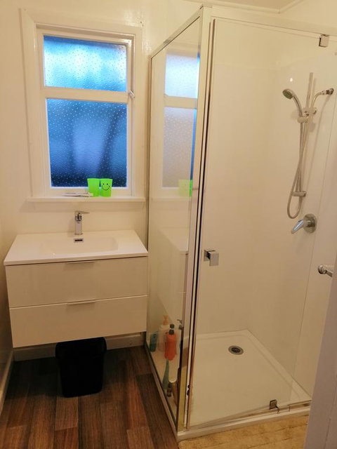 Homestay Double Room, Near The City Center, Clean & Tidy !! - Accommodation New Zealand 3
