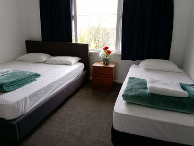 Homestay Triple Room, Near The City Center , Clean & Tidy !!!