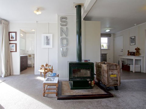 Hot Tub Haven - National Park Holiday Home - Accommodation New Zealand 3