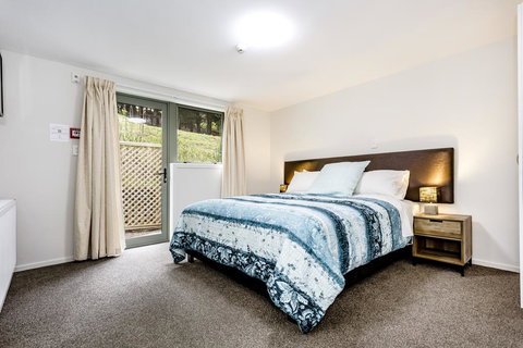 Hunters Moon - Accommodation New Zealand 1