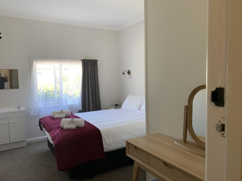 Ikamatua Hotel - Accommodation New Zealand 1