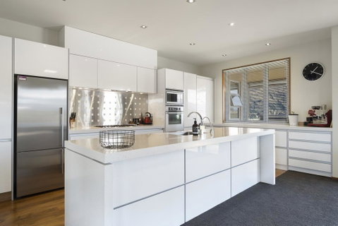 Infinity Views - Modern Wanaka Holiday Home - Accommodation New Zealand 1