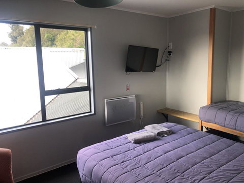 Ivorytowers Backpacker Lodge - Accommodation New Zealand 1