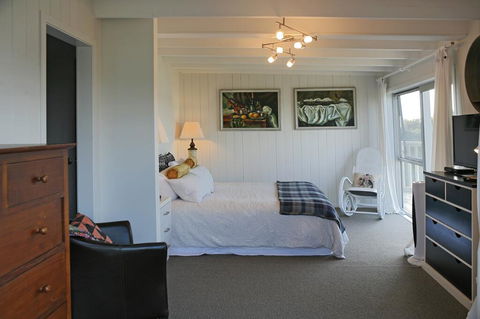 Jamieson Bay Views - Accommodation New Zealand 1