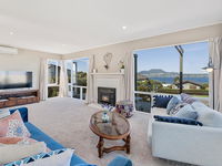Joy Mahal - Acacia Bay Holiday Home