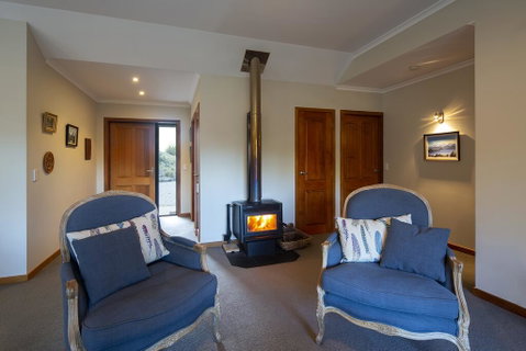Judge & Jury Cottage - Accommodation New Zealand 2