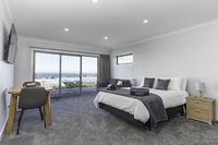 Kaka Point Views Apartment 2