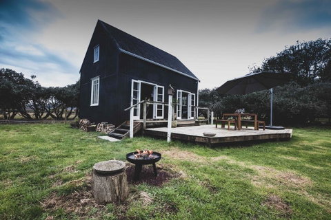 Kakariki Cottage - Accommodation New Zealand 0