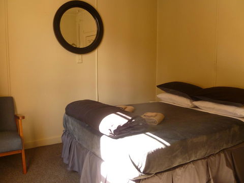 Kaniere Hotel - Accommodation New Zealand 2