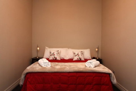 Kaponga Hotel - Accommodation New Zealand 1